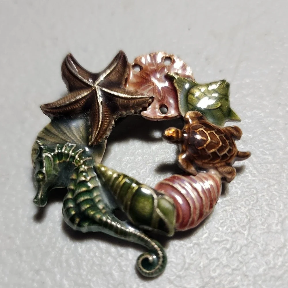 Vintage Enamel Sea Life Wreath Brooch Seahorse Turtle Starfish Nautical Pin